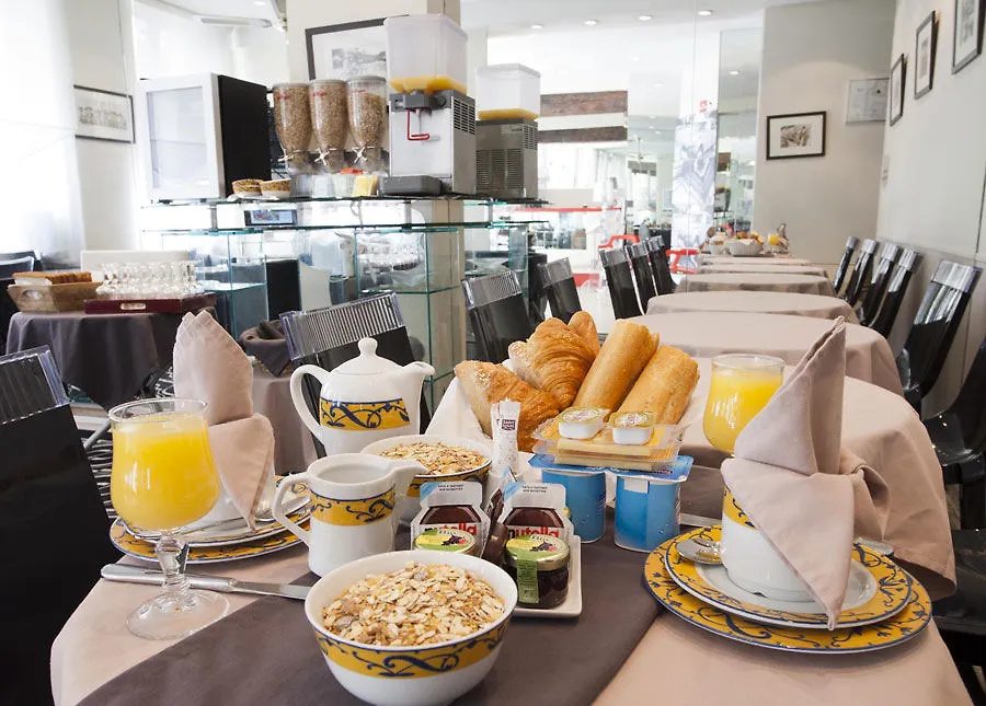Hotel Ile De France Opéra 3*